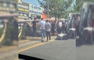 Ankara’da kontrolden çıkan otomobil refüje devrildi