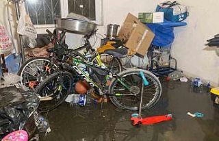 Ankara’da sağanak yağış etkili oldu... Yollar...