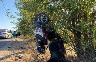 Aracın çarptığı motosikletin sürücüsü hayatını...