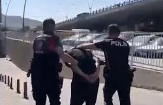 Aranan şahıs uyuşturucuyla yakalandı