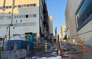 Arnavutköy’deki fabrika yangını kontrol altına...