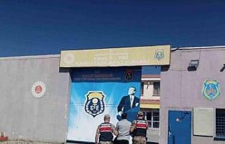 Arpaçay’da 22 suç kaydıyla aranan 1 kişi yakalandı