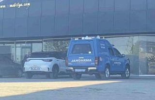 Asansör boşluğuna düşen işçi ağır yaralandı