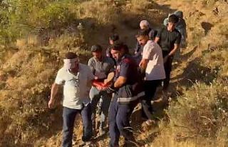 Ayağı burkulan kadın kayalıklarda mahsur kaldı