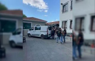 Bağcılar’da iş yerine silahla ateş açan şüpheliler...