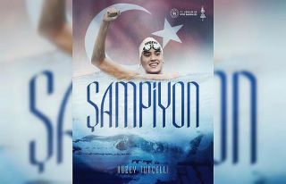 Bakan Bak, Dünya Gençler Yüzme şampiyonu olan...