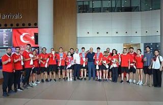 Bakan Bak’tan özel sporcular için tebrik mesajı