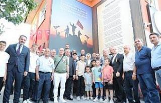 Bakan Göktaş, şehit yakınları ve gazilerle bir...