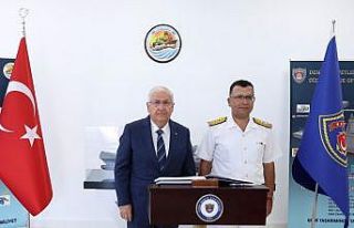 Bakan Güler, İstanbul Tersanesi Komutanlığını...