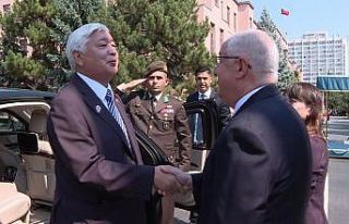 Bakan Güler, Japon mevkidaşı Nakatani ile bir araya...
