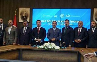 Bakan Kacır, Erzincan’da protokol imza törenine...