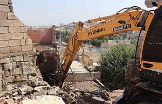 Balıklıgöl çevresindeki gecekondular bir bir yıkılıyor