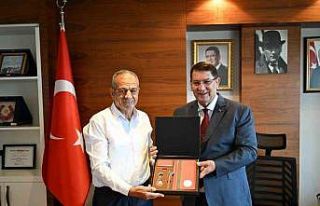 Başkan Adlıhan Dere: "Esnafımızın olduğu...