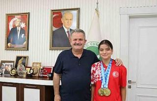 Başkan Koloğlu şampiyonunu ağırladı