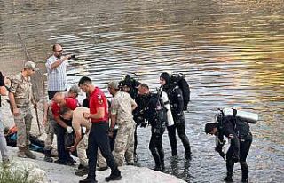 Batman Çayı’nda akıntıya kapılan genç hayatını...