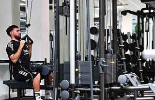 Beşiktaş, günün ikinci idmanında salonda çalıştı