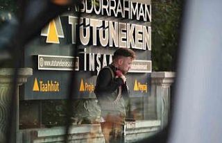 Bıçağı boğazına dayadı, polis ekipleri müdahale...