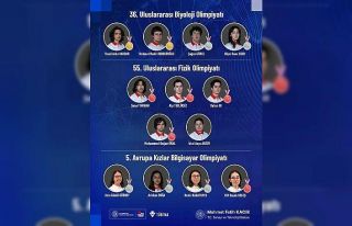 Bilim olimpiyatlarına katılan gençler, 12 madalya...