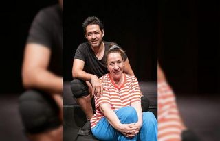 Binnur Kaya ve Mert Fırat, "Açık Aile"...