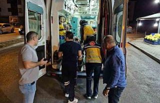 Bisikletinden düşen yaşlı adam yaralandı