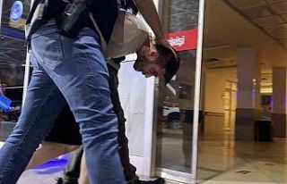 Bisikletle gezerken bir kadına tacizde bulunan şahıs...