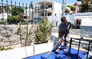 Bodrum sokakları mavi ve beyaza boyanıyor