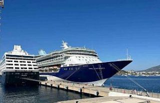 Bodrum’a 2 gemi ile 2 bin 609 turist geldi