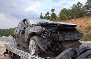 Burdur’da otomobil devrildi: 2 yaralı