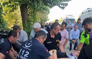 Burdur’da traktör otomobille çarpıştı: 4 yaralı