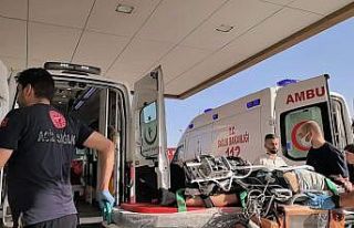 Bursa’da kamyon ile motosiklet çarpıştı: 2 ağır...