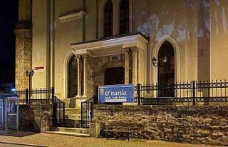 Bursa’da merak uyandıran pankartlar: "Kim...