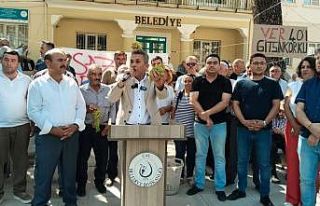 Çal’da ’yılan’, ’yılan besleyici’ tartışması