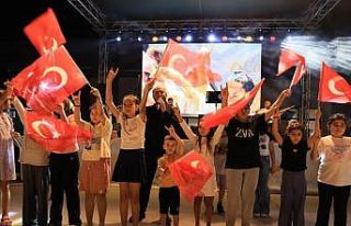 Çameli’nde sahne alan Ahmet Öngel, milli duyguları...