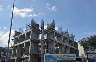 Cami inşaatından düşen işçi, hayatını kaybetti