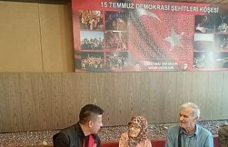 Çanakkale’de yangın sebebiyle tahliye edilen vatandaşlara...