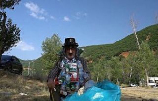 Çevre temizliğine dikkat çekmek için tiyatro performansı...