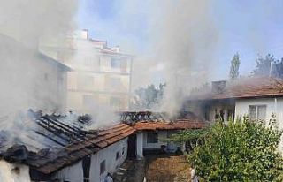 Çorum’da ev yangını: 1 kişi dumandan etkilendi