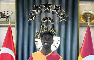 Davinson Sanchez, 2029’a kadar Galatasaray’da