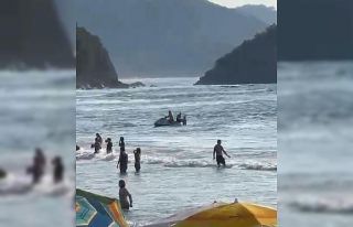 Denize giren vatandaş boğulmaktan son anda kurtarıldı