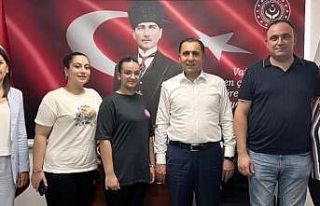 Depremde anne ve babalarını kaybeden yeğenlerine...