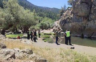 Deredeki girdabın yuttuğu kız kardeşlerin cansız...