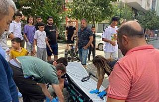 Devrilen elektrikli bisikletin sürücüsü çocuk...