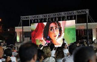 Didim’de açık hava sinema keyfi