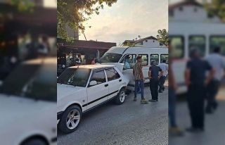 Direksiyon başında fenalaşan yaşlı adam otomobile...