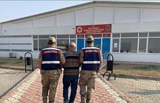 Dolandırıcılık suçundan aranan şahıs, kardeşinin...