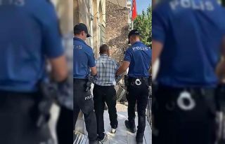 Dolandırıcılıktan 18 yıl hapisle aranıyordu,...