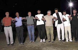 Düğünde halay çekerken kalp krizi geçirdi