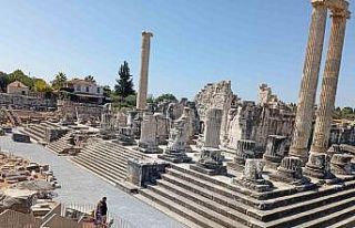Dünyanın ilk kehanet merkezi Apollon Tapınağı,...