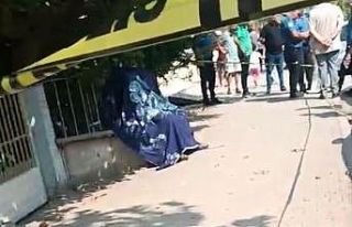 Durakta servis bekleyen işçi kalp krizi sonucu öldü