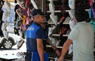 Düzce’de Zabıta ekipleri kaldırım işgaline...